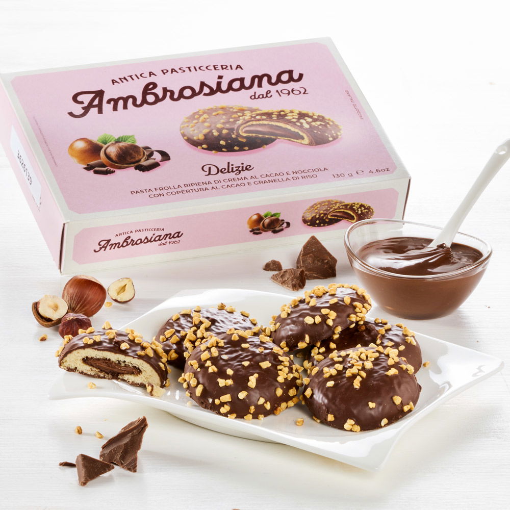 Italienisches Gebäck mit Haselnuss-Schokoladen-Creme