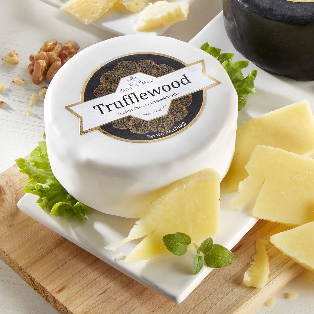 Farm Maid Cheddar Trufflewood, im Stück
