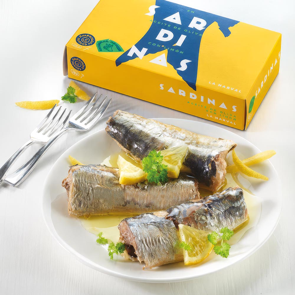 Sardinen in Olivenöl mit Zitrone