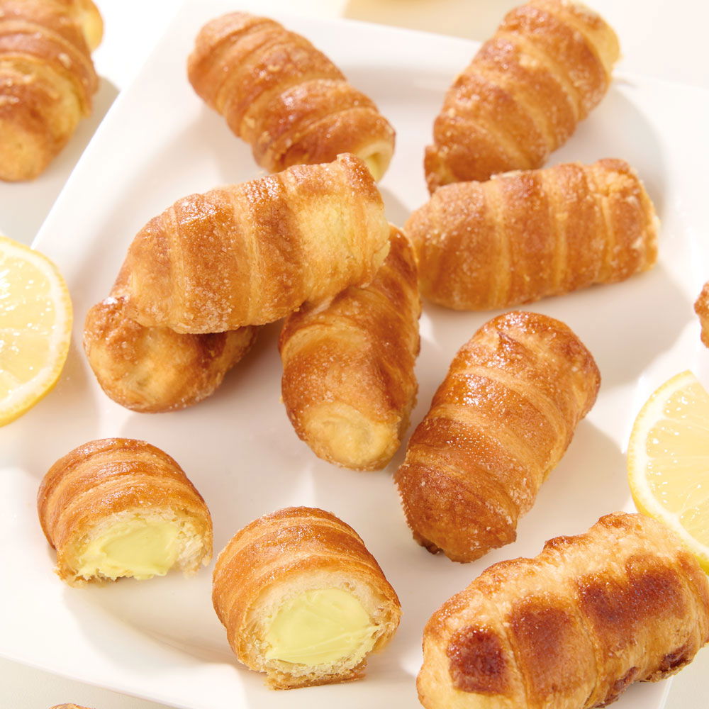 Italienisches Gebäck mit Zitronenfüllung