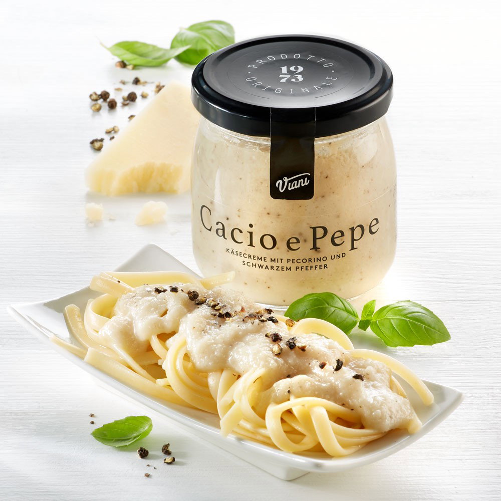 Cacio e Pepe Käsecreme mit Pecorino Romano und schwarzem Pfeffer
