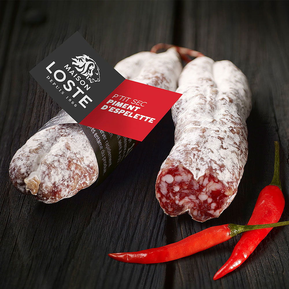 Luftgetrocknete französische Salami mit Piment d'Espelette, im Stück