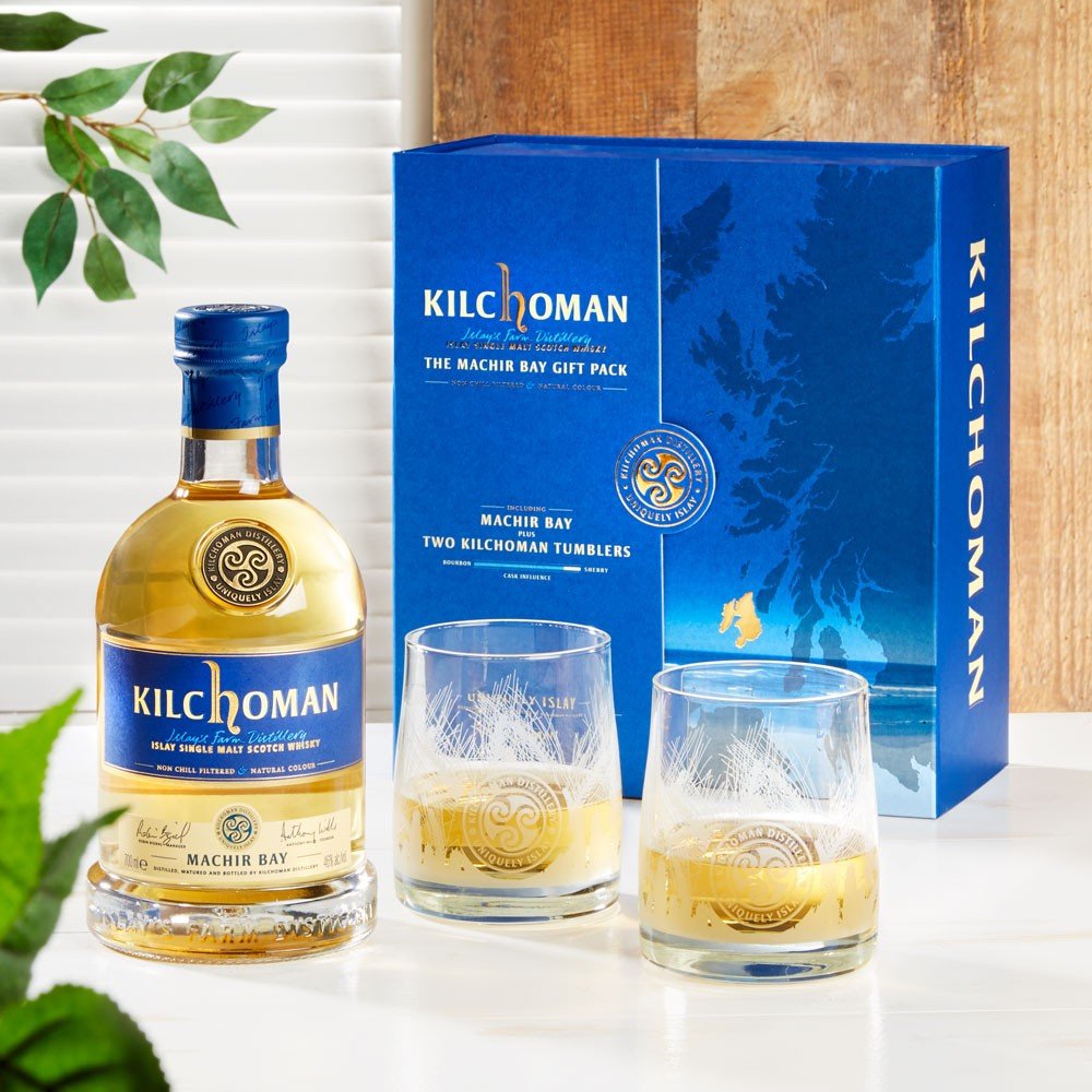 Scotch Whisky Kilchoman Machir Bay mit 2 Gläsern
