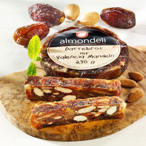 Dattelbrot mit Valencia Mandeln